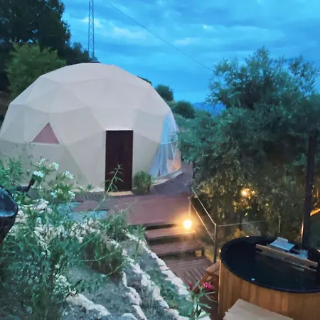 Glamping Geodesic Dome In Secluded Eco Retreat Luksustelt Alozaina